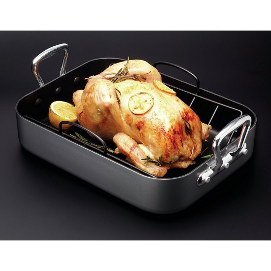 Non stick outlet roasting tin